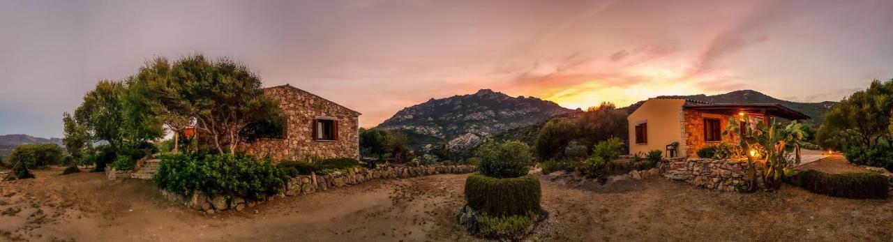 Stazzu Gallurese Villa Portisco Bagian luar foto